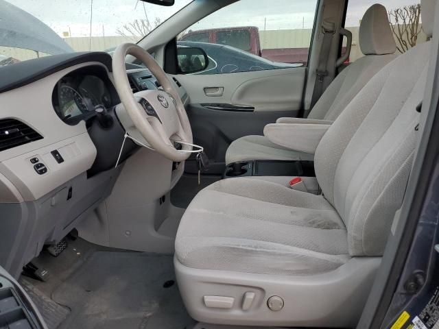 2014 Toyota Sienna LE