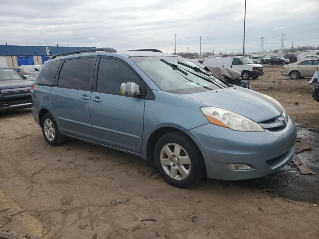 2007 Toyota Sienna XLE