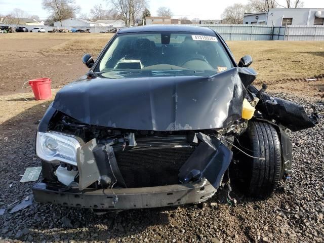 2017 Chrysler 300 Limited