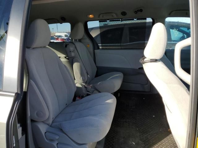 2011 Toyota Sienna LE