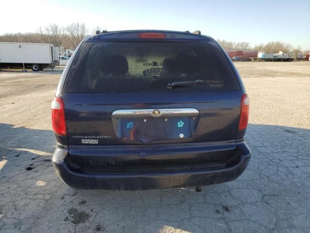 2005 Chrysler Town & Country