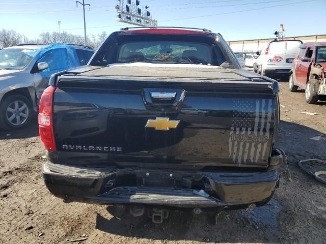 2013 Chevrolet Avalanche LS