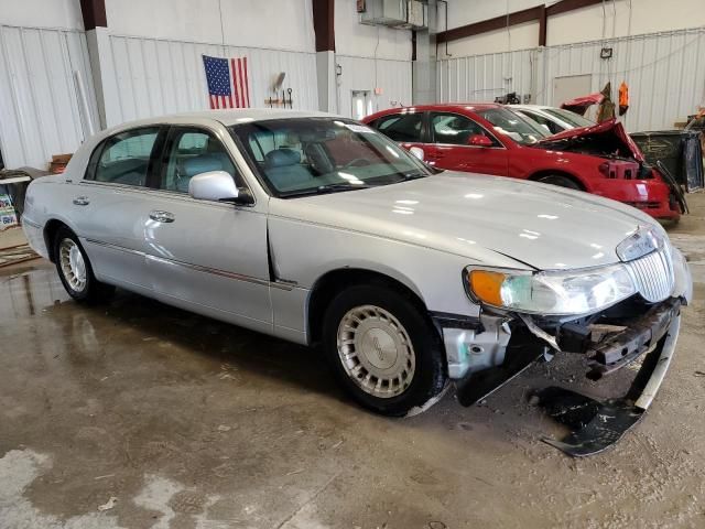 2001 Lincoln Town Car Executive