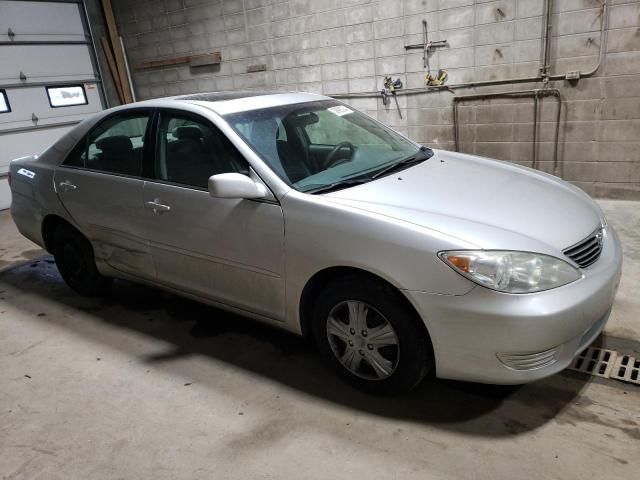 2005 Toyota Camry LE