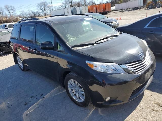 2017 Toyota Sienna XLE