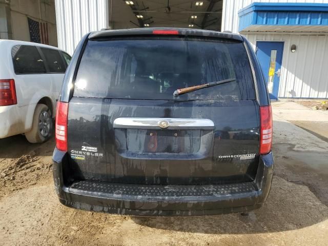 2009 Chrysler Town & Country LX