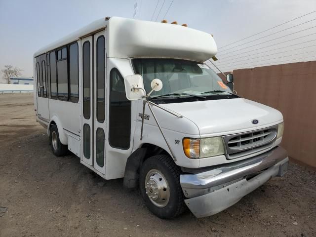 2002 Ford Econoline E350 Super Duty Cutaway Van