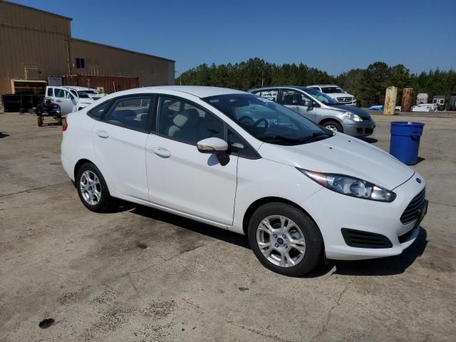 2015 Ford Fiesta SE