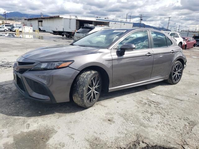 2022 Toyota Camry SE