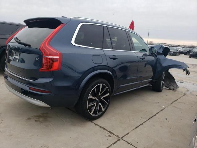 2022 Volvo XC90 T6 Momentum