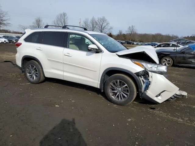 2017 Toyota Highlander SE