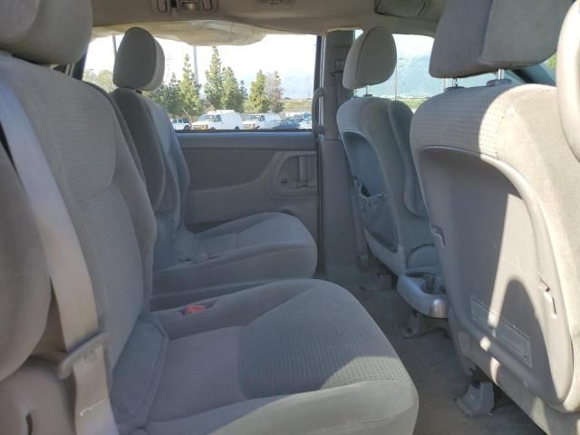 2006 Toyota Sienna CE