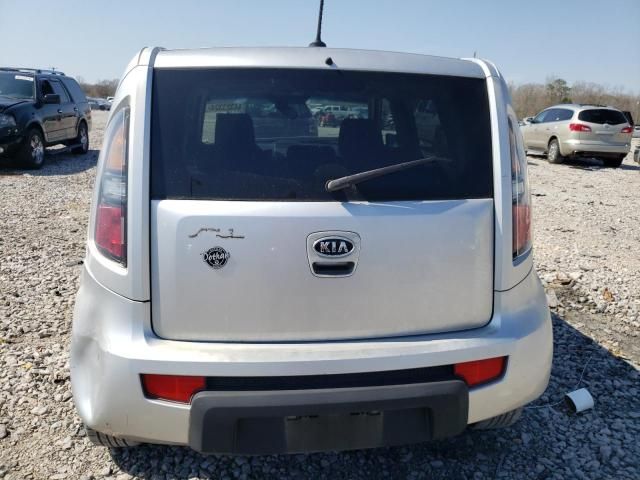 2010 KIA Soul +