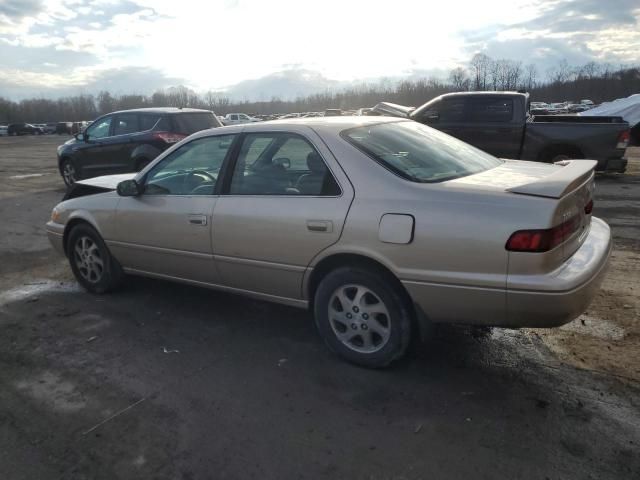 1999 Toyota Camry LE