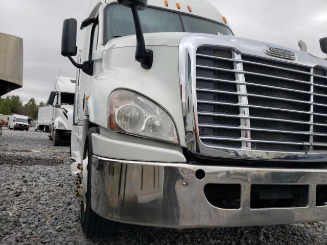 2015 Freightliner Cascadia 125