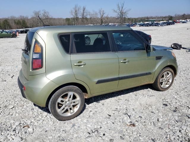 2011 KIA Soul +