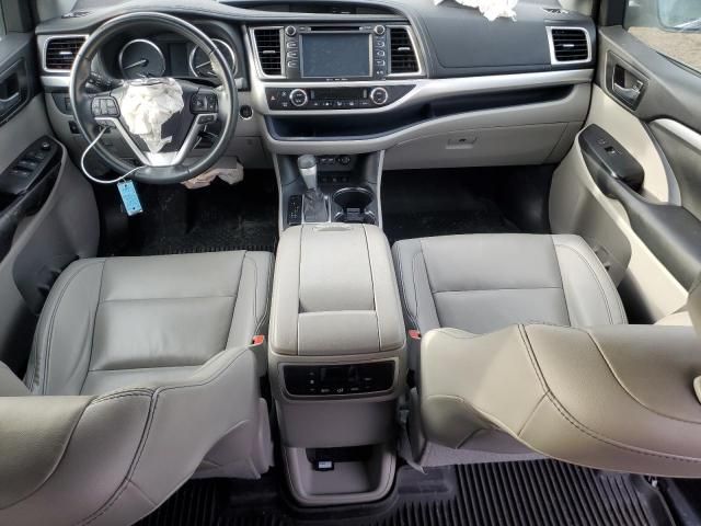 2019 Toyota Highlander SE