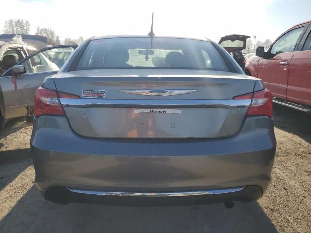 2013 Chrysler 200 Touring