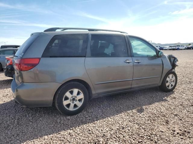 2004 Toyota Sienna XLE