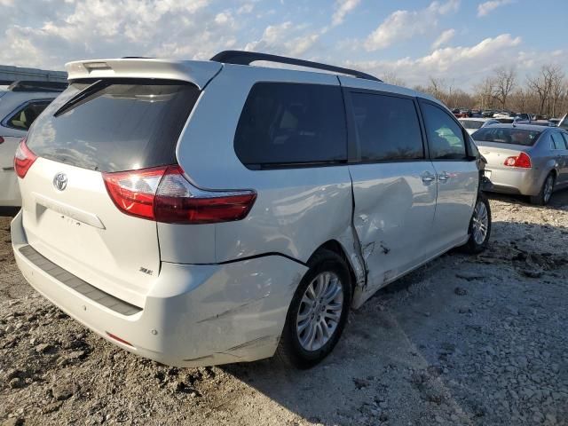 2017 Toyota Sienna XLE