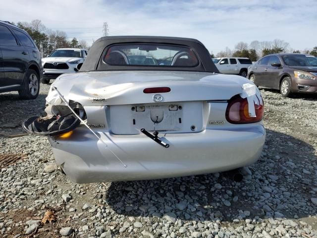 2000 Mazda MX-5 Miata Base