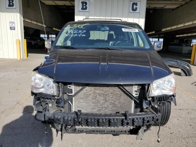 2012 Chrysler Town & Country Touring L