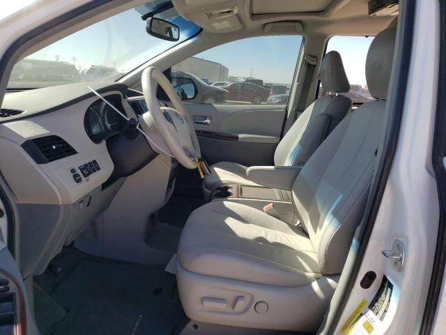 2013 Toyota Sienna XLE