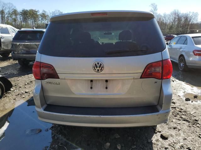 2011 Volkswagen Routan S