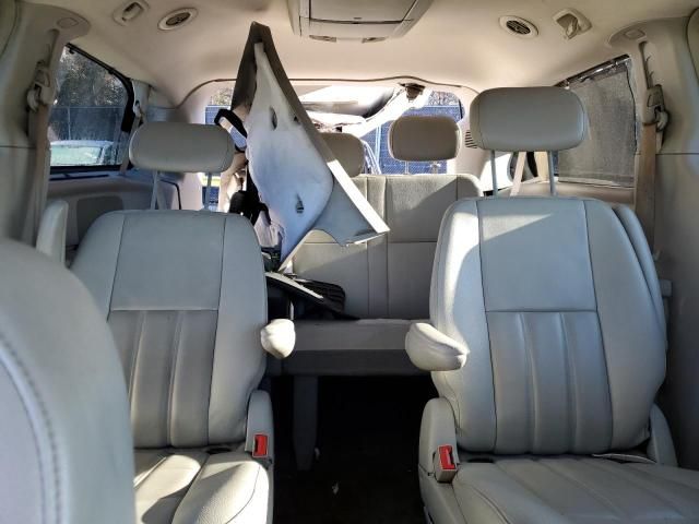 2010 Chrysler Town & Country Touring