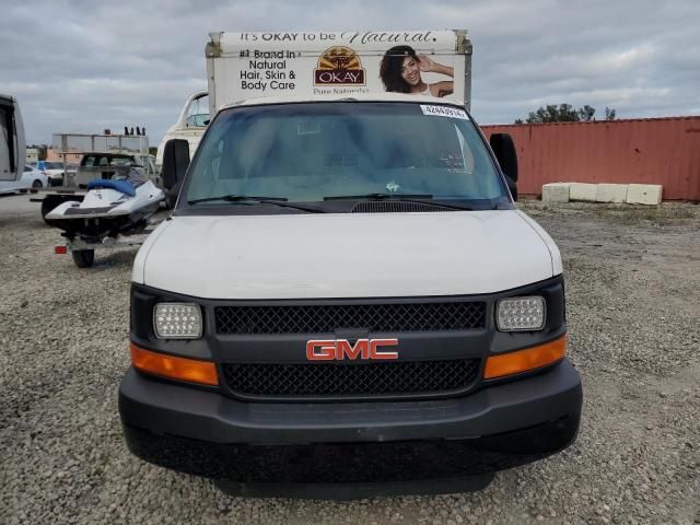 2004 GMC Savana Cutaway G3500