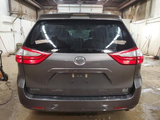 2019 Toyota Sienna XLE