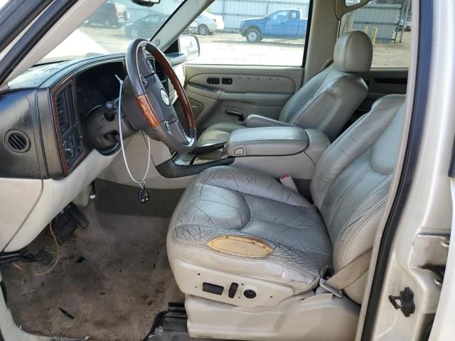 2004 Cadillac Escalade Luxury