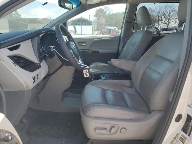 2016 Toyota Sienna XLE