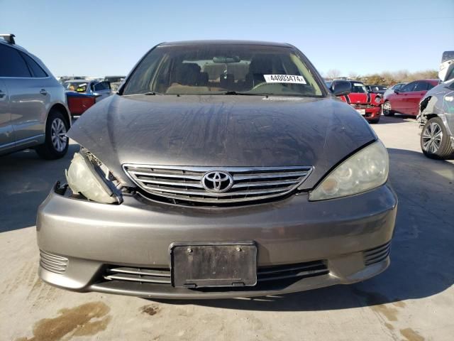 2005 Toyota Camry LE