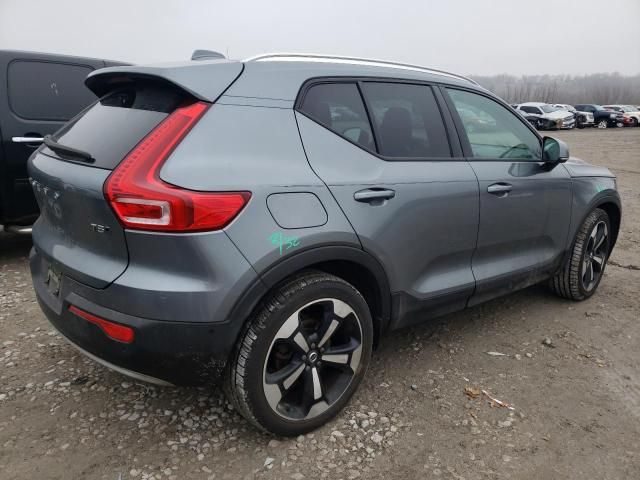 2019 Volvo XC40 T5 Momentum