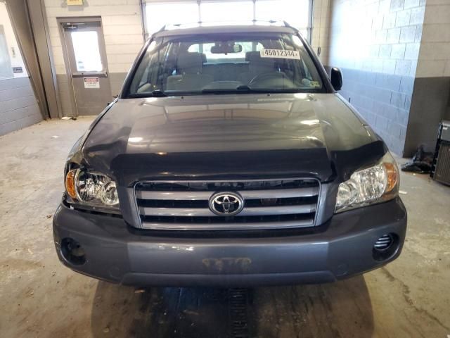 2004 Toyota Highlander Base