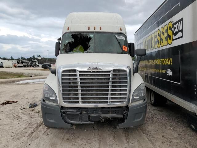 2018 Freightliner Cascadia 125