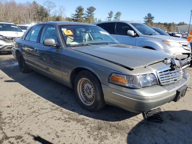 2002 Ford Crown Victoria LX