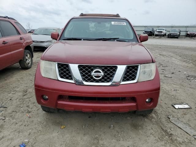 2005 Nissan Pathfinder LE