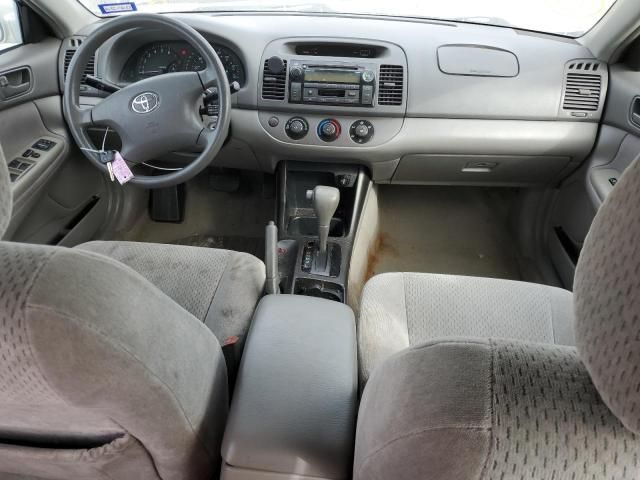 2004 Toyota Camry LE