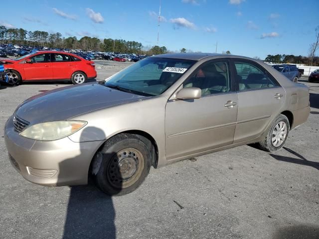 2005 Toyota Camry LE