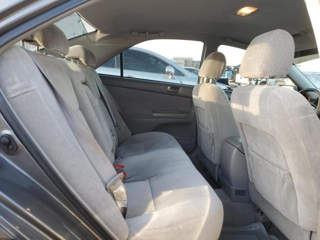 2004 Toyota Camry LE