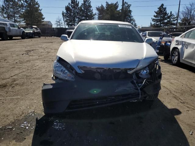 2005 Toyota Camry LE