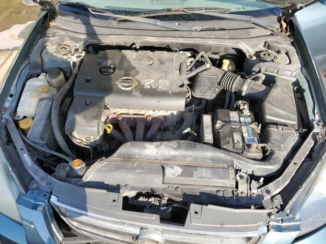 2002 Nissan Altima Base