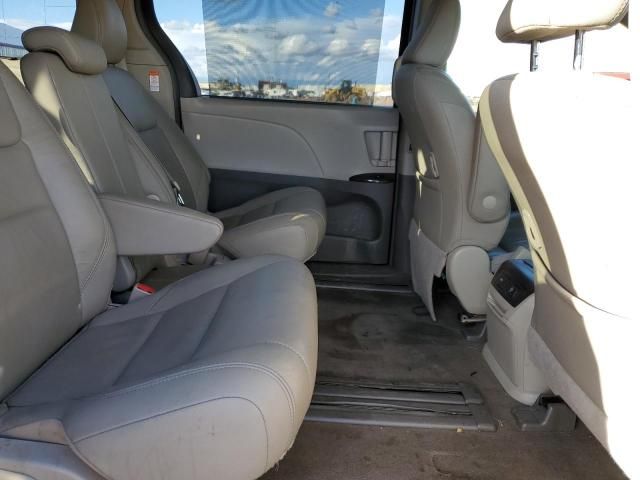 2017 Toyota Sienna XLE