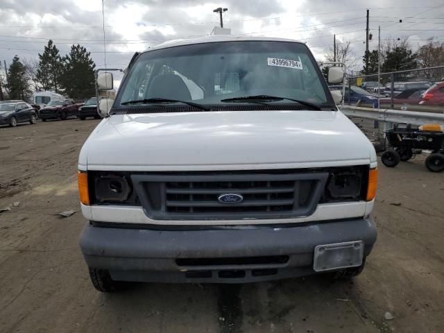 2004 Ford Econoline E350 Super Duty Van