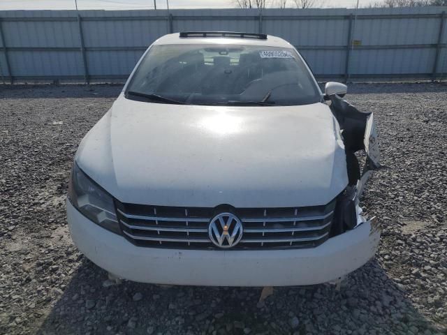 2015 Volkswagen Passat SE