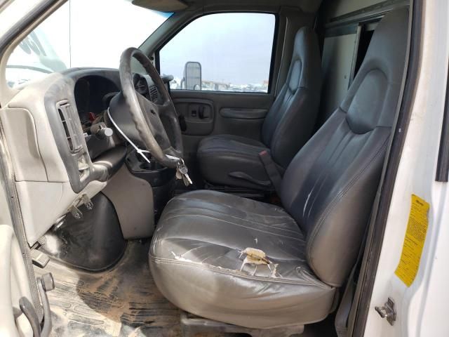 2001 Chevrolet Express Cutaway G3500