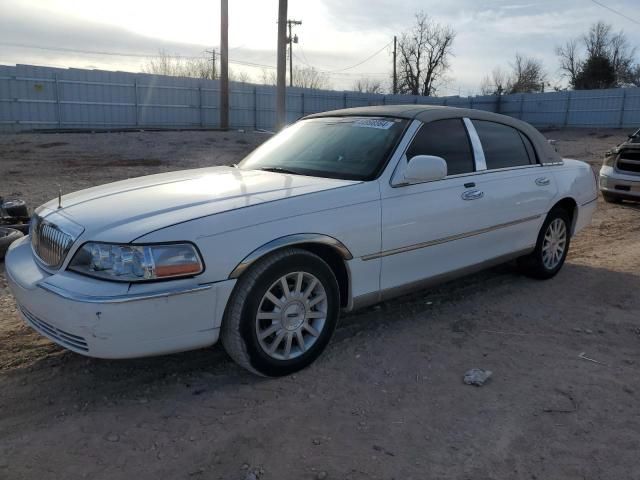 2006 Lincoln Town Car Signature