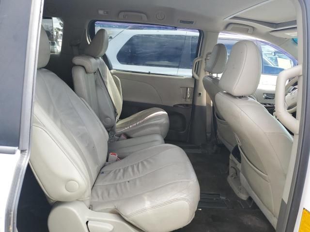 2012 Toyota Sienna XLE